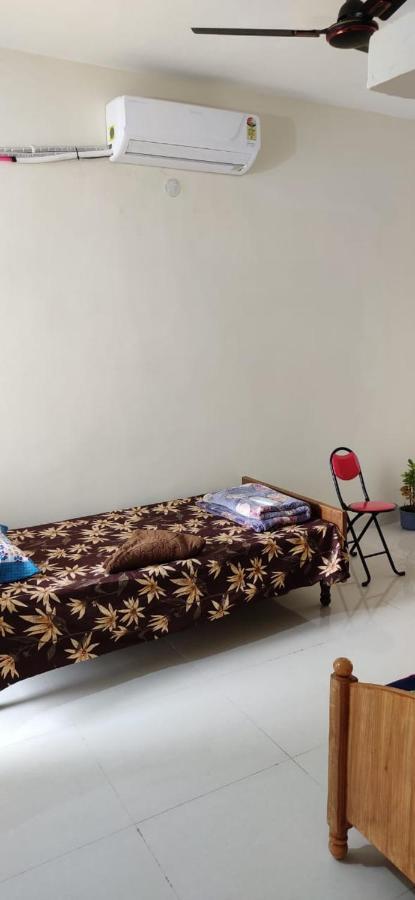 Untrained & Unplanned Apartment Jabalpur Ngoại thất bức ảnh